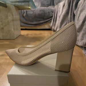 Marc Fisher Zesty beige 10M